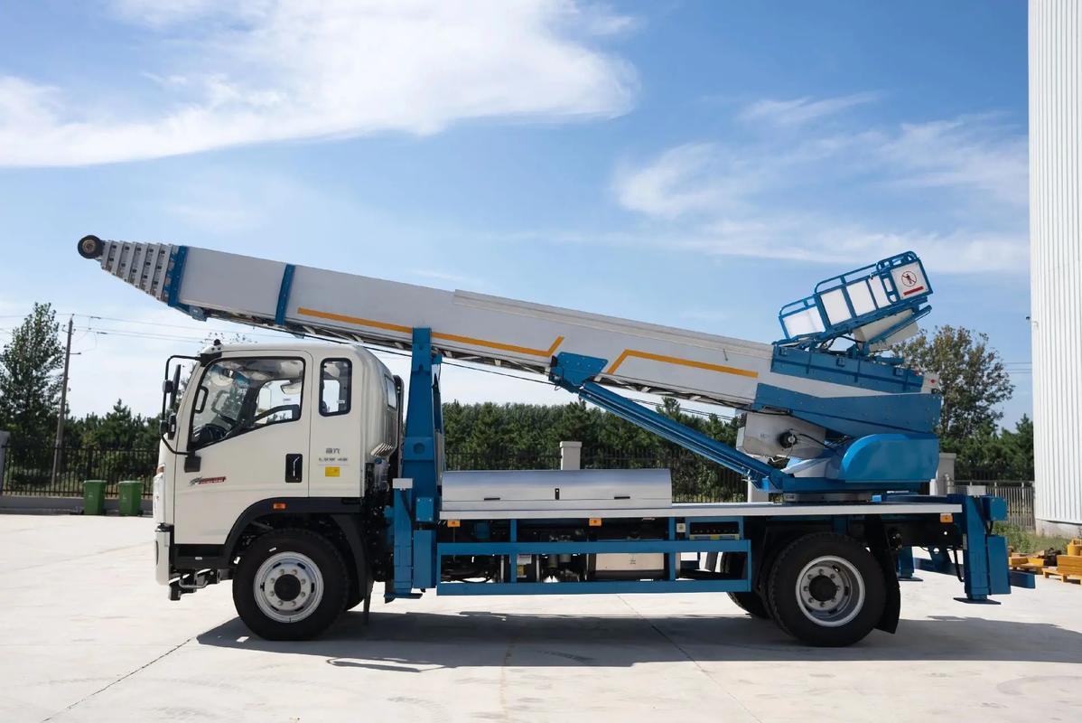 武强县云梯上料车租赁费用