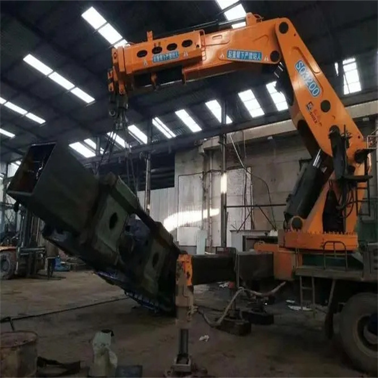 武强县200吨折臂吊出租